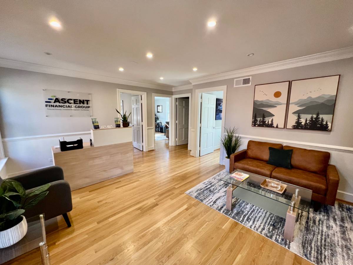 230 Court Square Suite 202 — 4