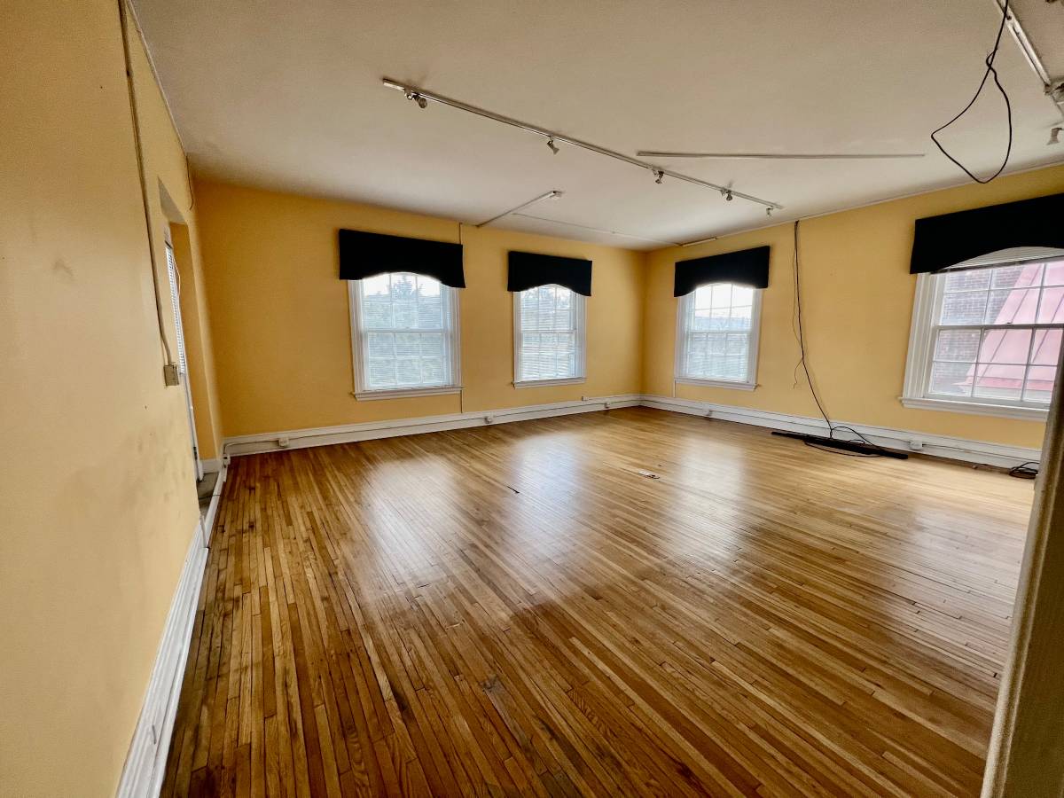 300 West Main Suite 302 — 4